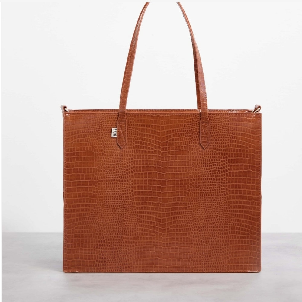 THE WORK TOTE